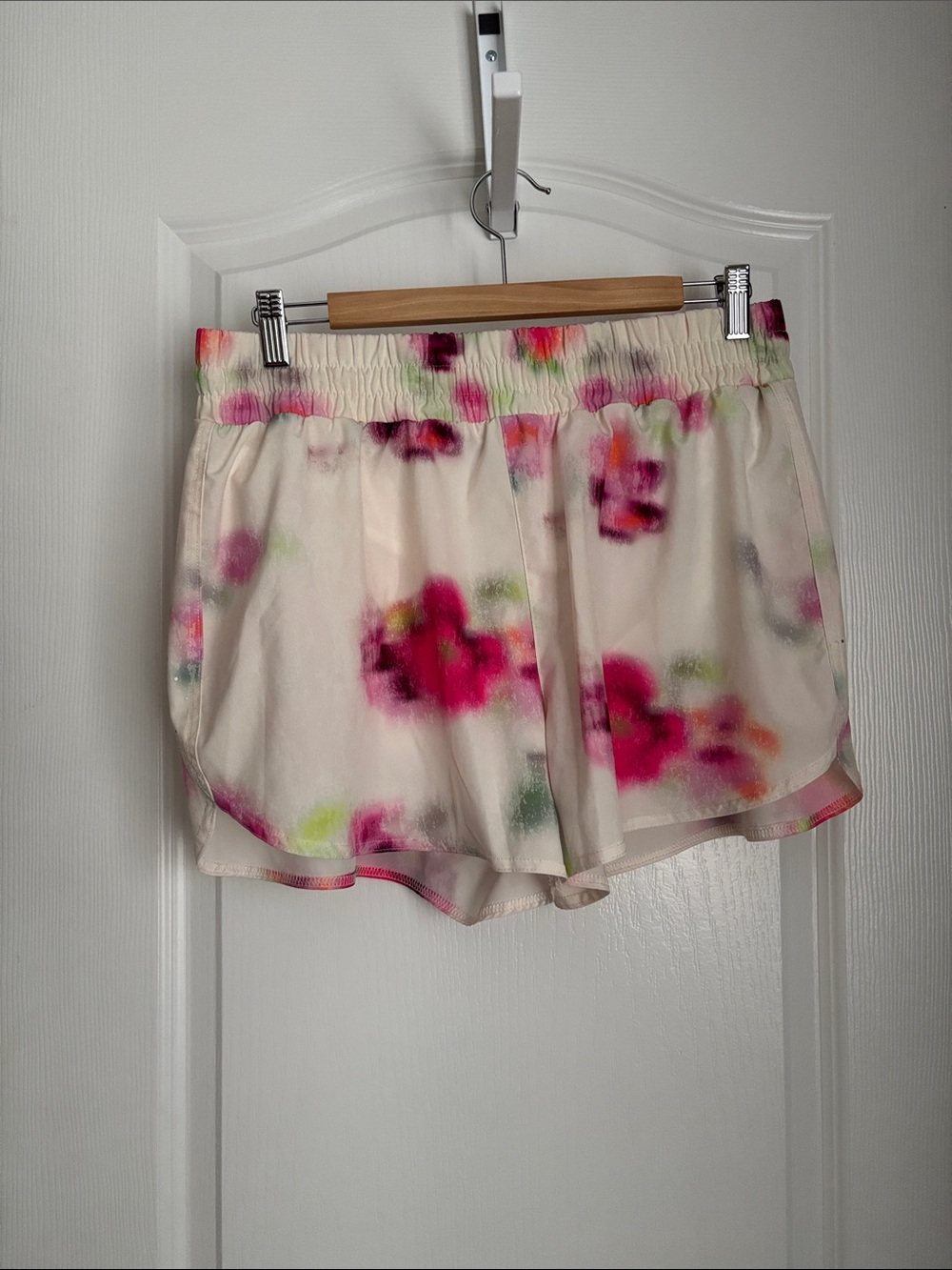 Cream Floral Print Elastic Waist Shorts